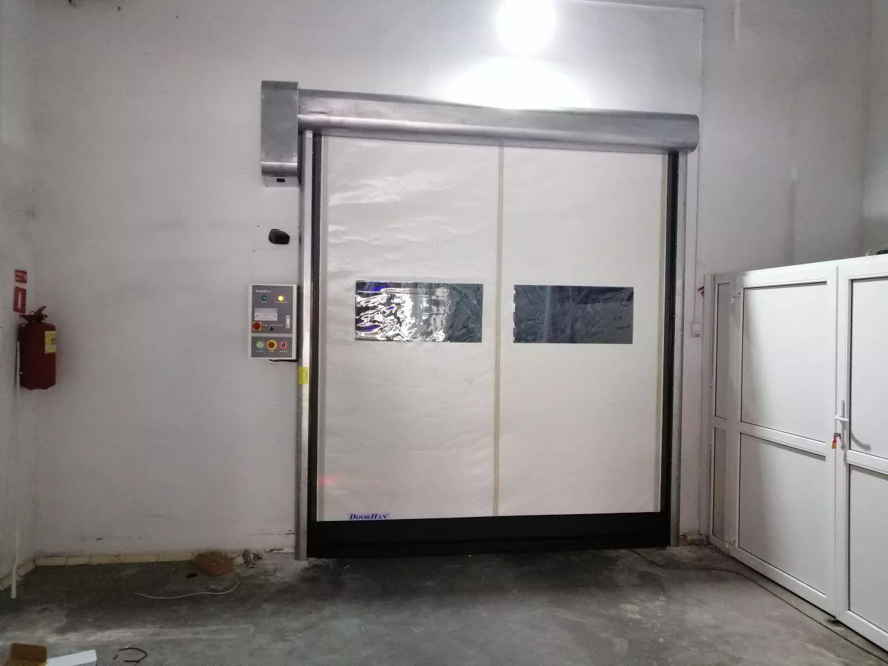 Ворота скоростные DoorHan SPEEDROLL SDF - пищевая промышленность